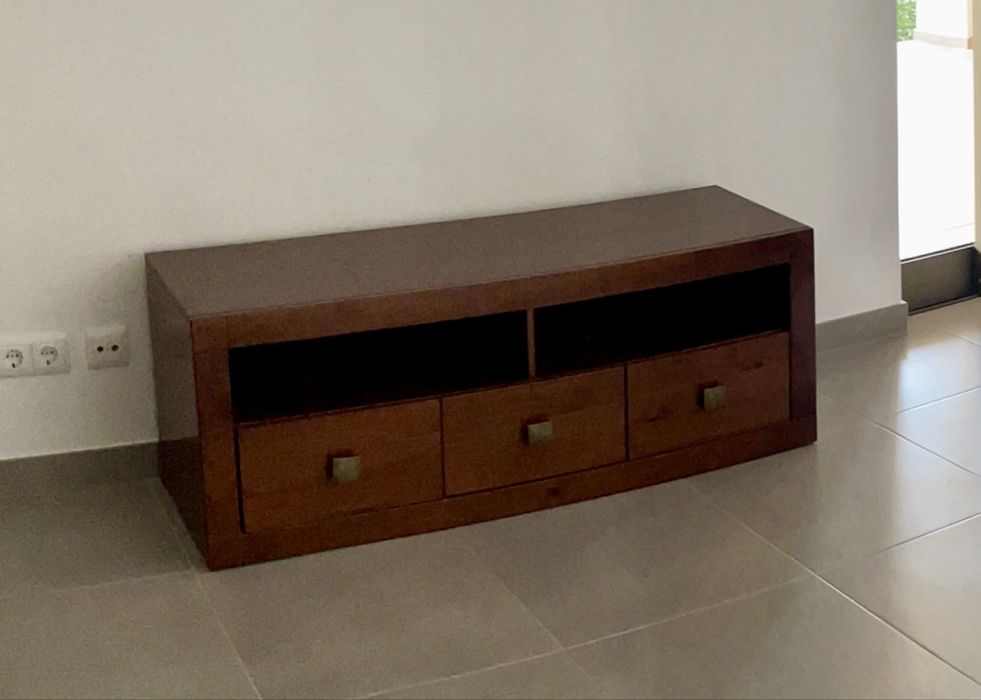 Movel de TV em madeira maçica - 150 x 55 cm - Perfeito em qualquer ambiente