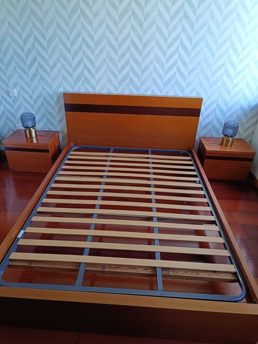 Mobília de Quarto de Casal em Cerejeira – Conjunto Completo