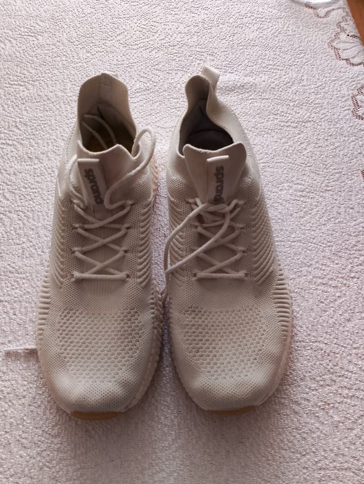 Buty sportowe męskie firmy Sprandi rozmiar 43 wkładka 27