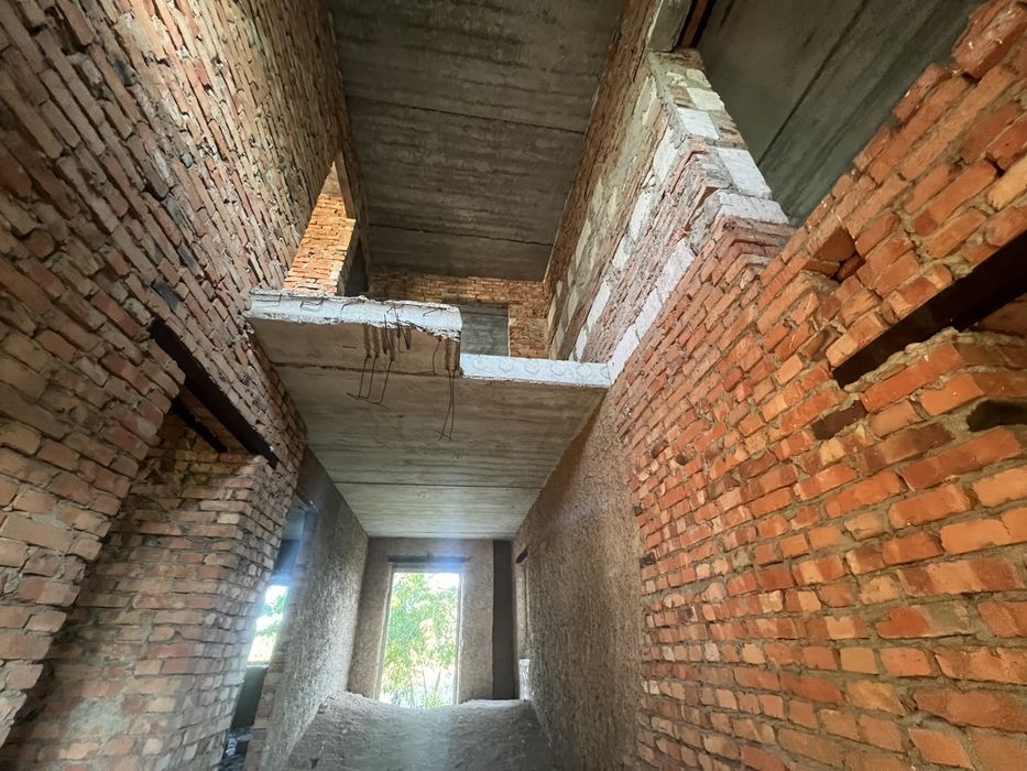 Незакінчене будівництво