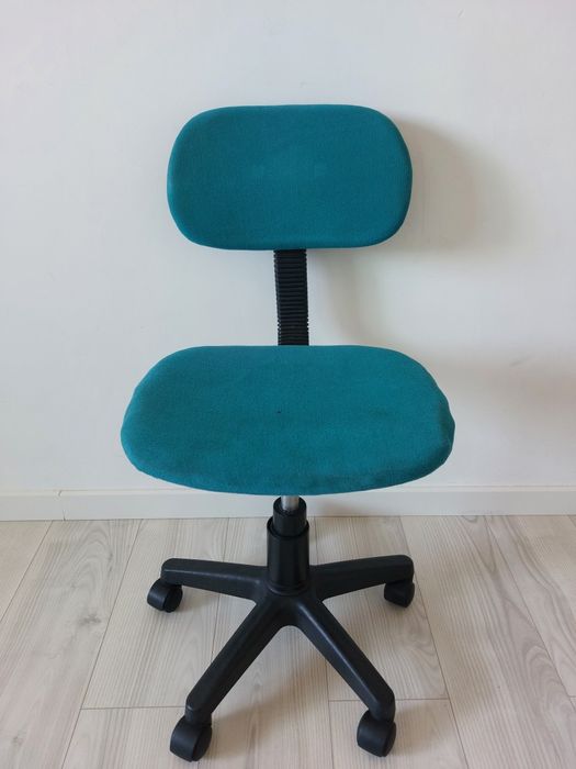 Cadeira de Escritório Infantil Ajustável em Bom Estado