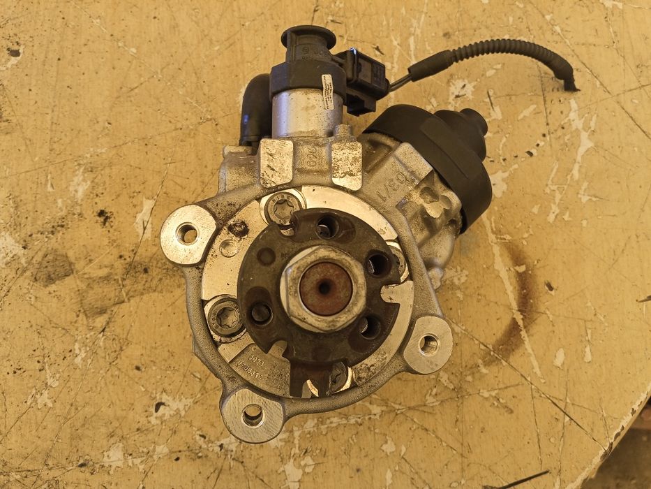 Pompa wtryskowa Audi A4 B8 2.0 TDI