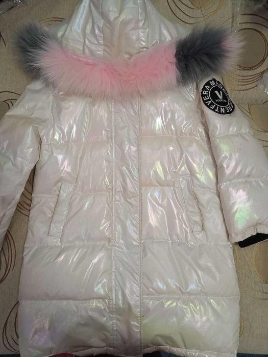 Зимний пуховик на девочку
