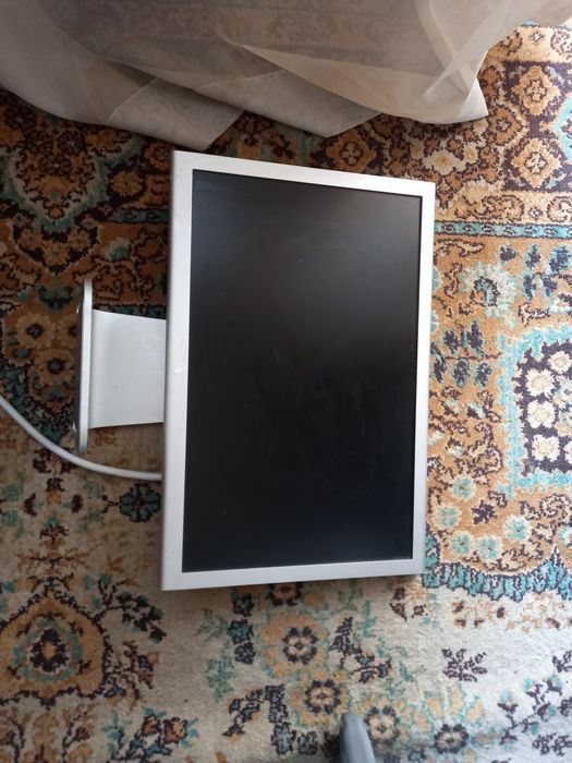 Монитор Apple Cinema