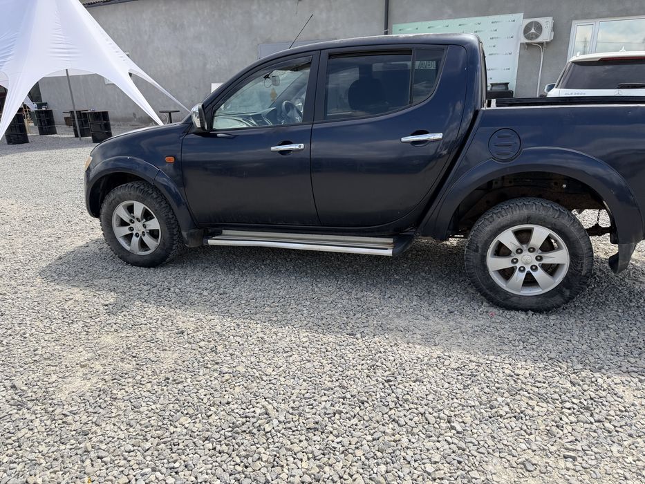 Mitsubishi L200 pick up Л200 пікап