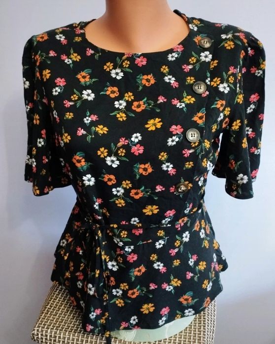 Bluzka z wiskozy w kwiaty 40 L Primark M 38 jak nowa z baskinką wiązan