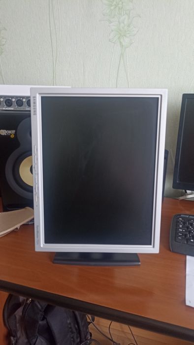 Продам Монитор Samsung 152 N