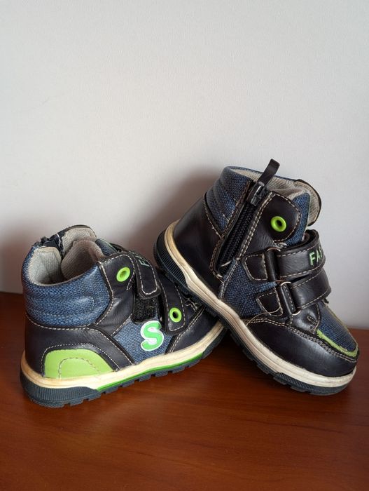 Дитячі ботинки , черевики 22 розмір