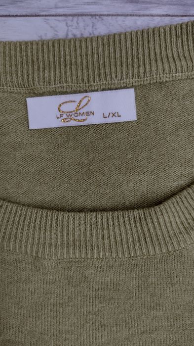 Sweter damski nowy