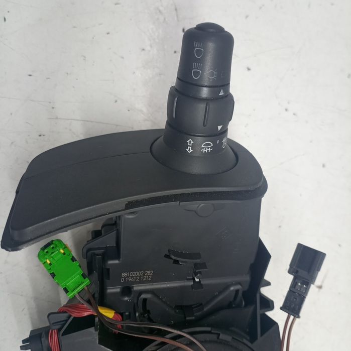 Comutador de luzes,piscas,limpa vidros e fita airb - RENAULT CLIO III Caixa (SB_, SR_) | 05 -
