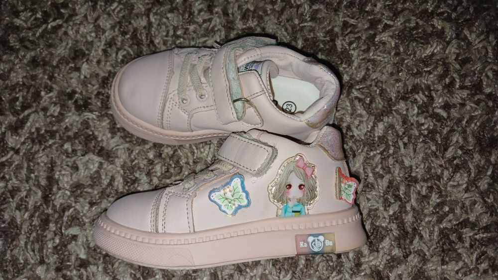 Кросівки для дівчинки 23розміру