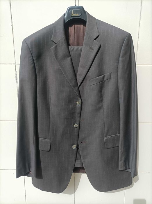 fato cinza escuro, Bruno Belloni, bem estimado, tamanho L