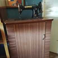 Máquina de Costura Antiga FUNCIONAL E COLECIONÁVEL