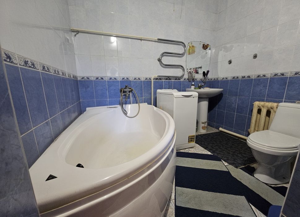Продаж 2-х будинків по  вул.Локомотивна/120м2/ меблі техніка