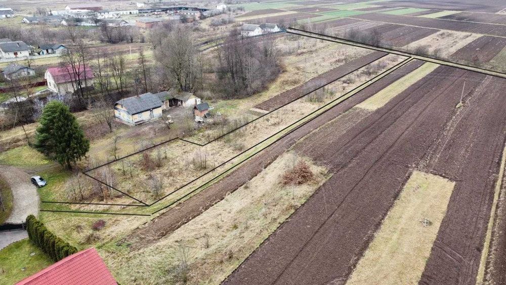 Продаж ділянки Іваниківка, 24 сот С/Г, світло, газ, 2 заїзди, будинки