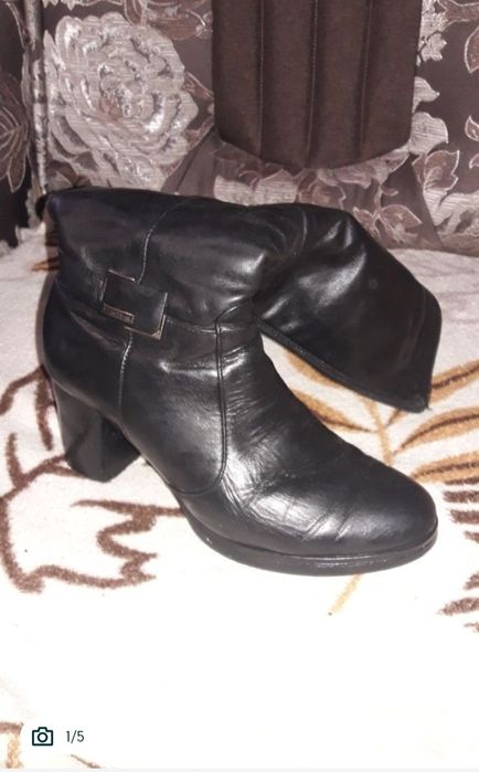 Продам жіночі чоботи