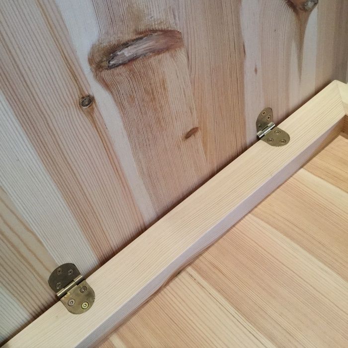 MESA com tampo rebatível para sala ou quarto de criança
