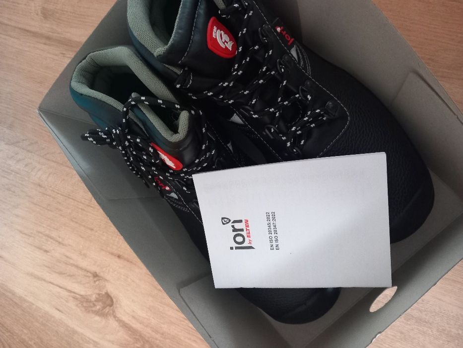 Buty robocze ze skóry 42 i 43