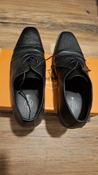 Czarne  męskie półbuty
