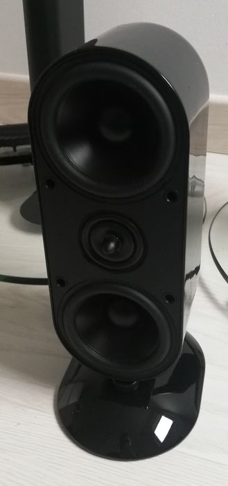 Vendo três colunas  Q acoustics LR