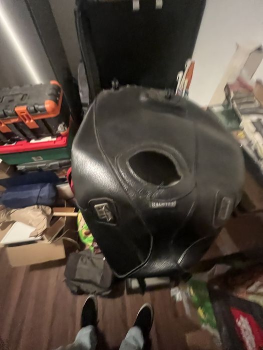 Vendo capa deposito baster preto para Yamaha R1 de 98 a 2002