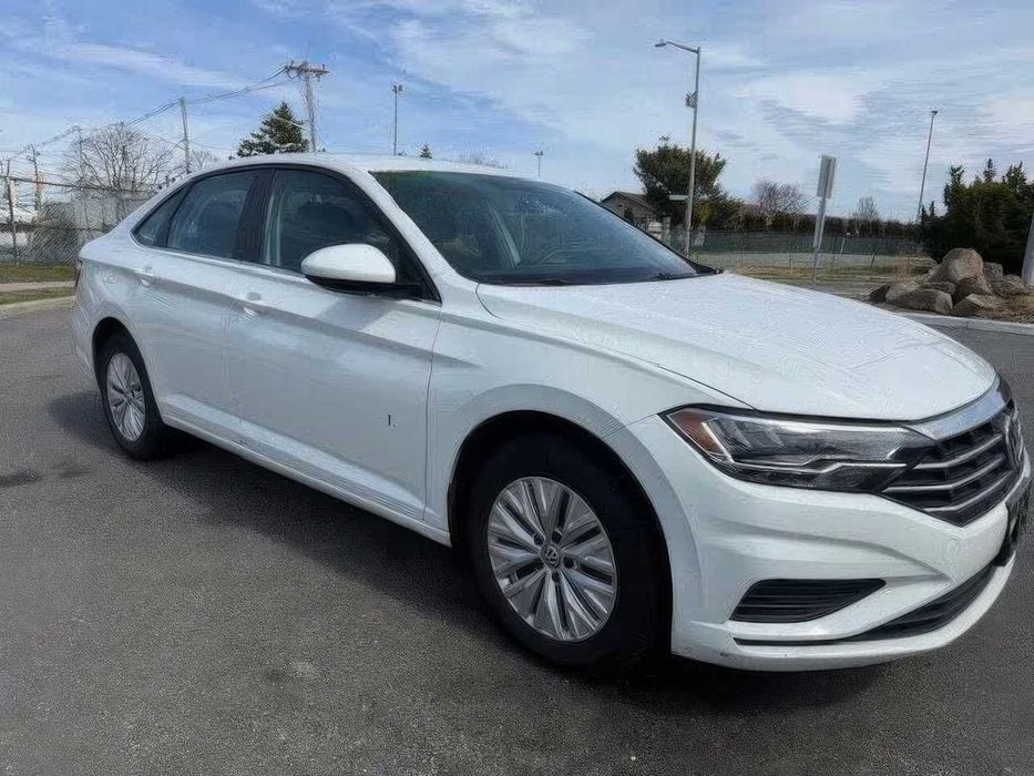 Volkswagen Jetta      2019