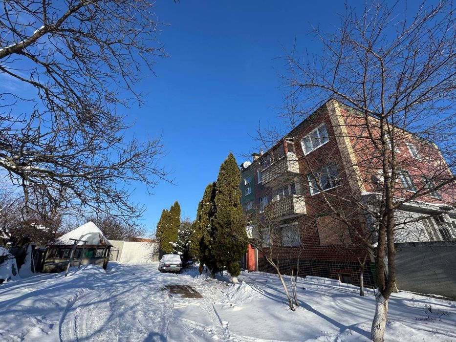 Продажться бюджетна 3х кімнатна квартира по вул.Дружби Народів.