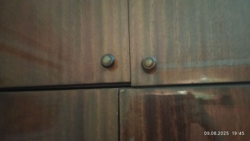 Шкаф компактный для одежды с антресолью