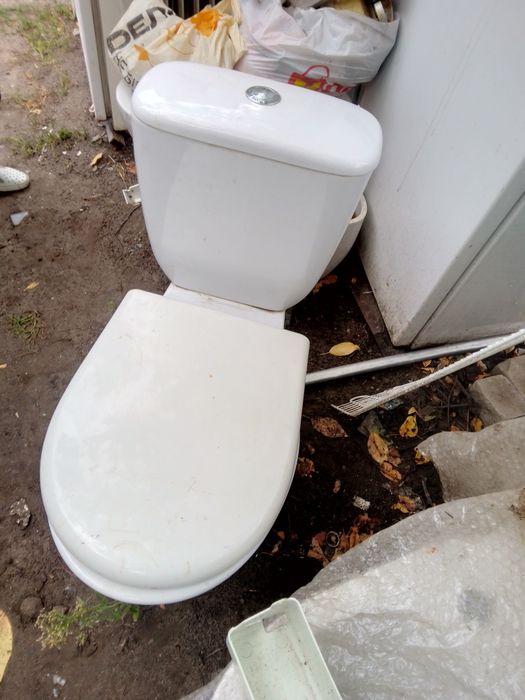 Продам    Унитаз