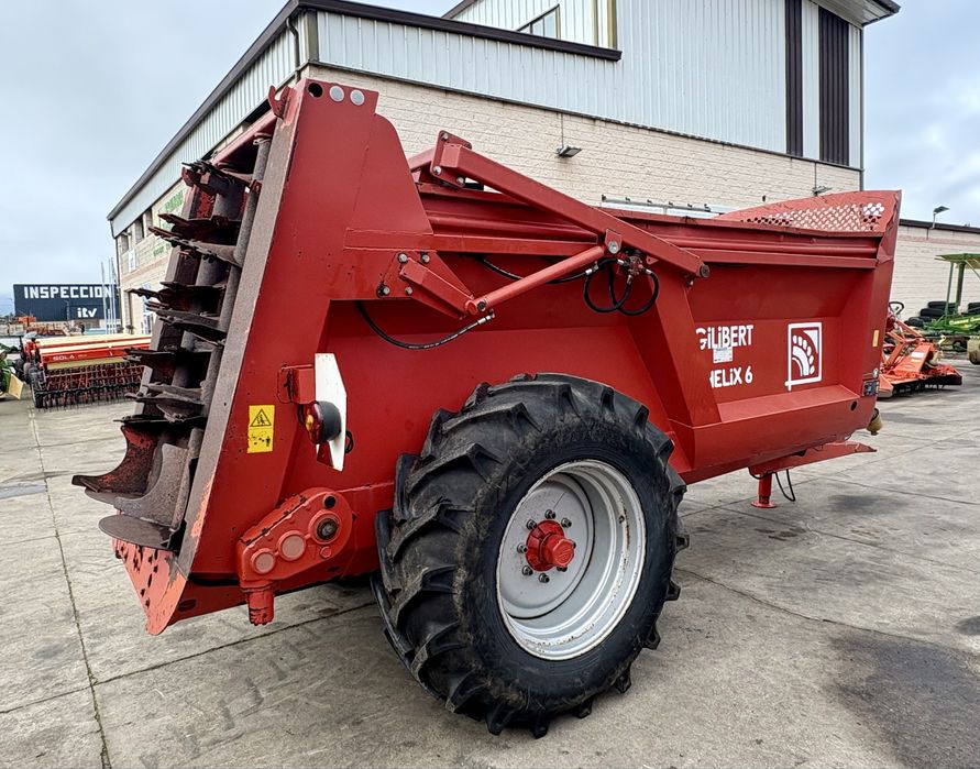 reboque espalhador de estrume