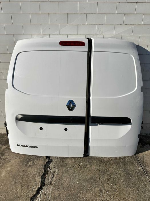 PORTAS RENAULT KANGOO 2022 EM OTIMO ESTADO