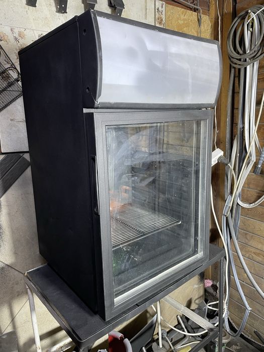 Продам барний холодильник