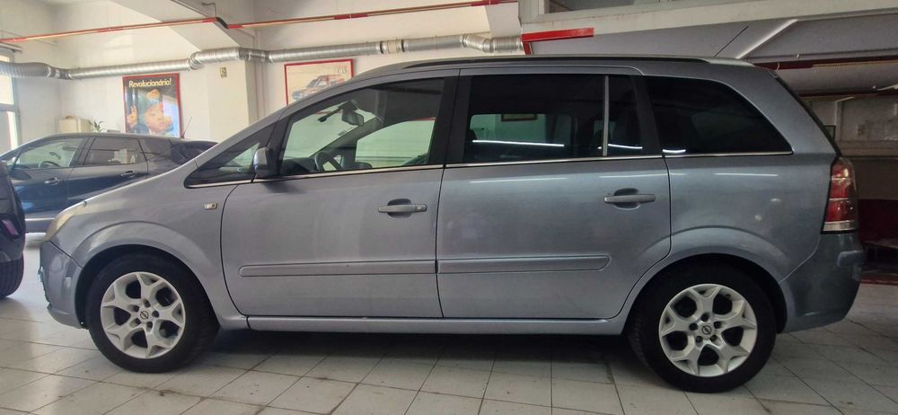 Opel Zafira Cosmo 1.9 CDTI 150CV Automática 7 Lugares