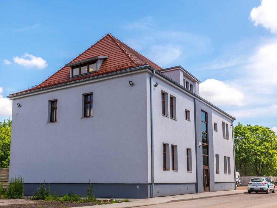 Niezależny budynek biurowy do wynajęcia 499m2 BYTOM