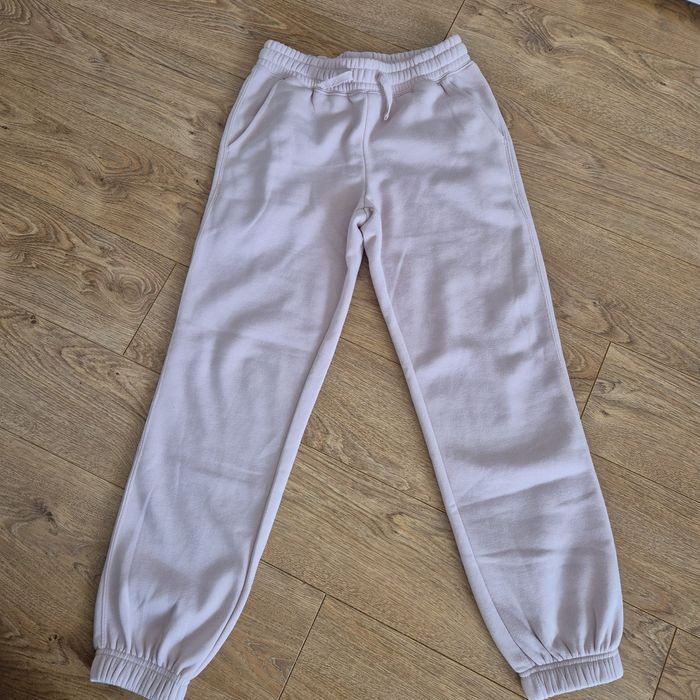 Nowe bez metki spodnie dresowe r.S Primark