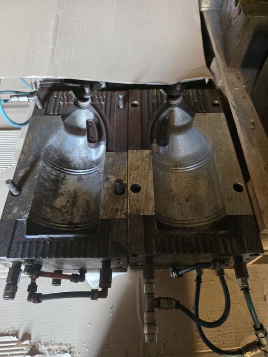 Moldes de sopro para Lixívia e Lava tudo