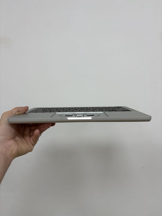 MacBook Pro 14” A3401 M4PRO/M4MAX (2024) Топ Кейс / Top Case Silver