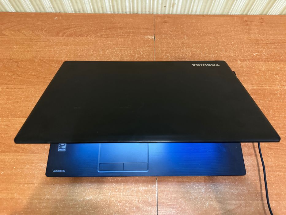 Ноутбук Toshiba R50-B core i5 4gen