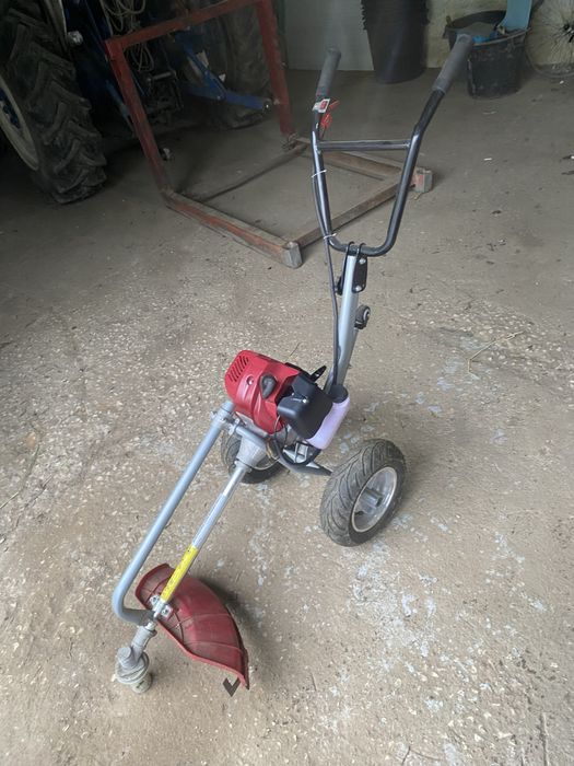 Roçadora com rodas 52cm3