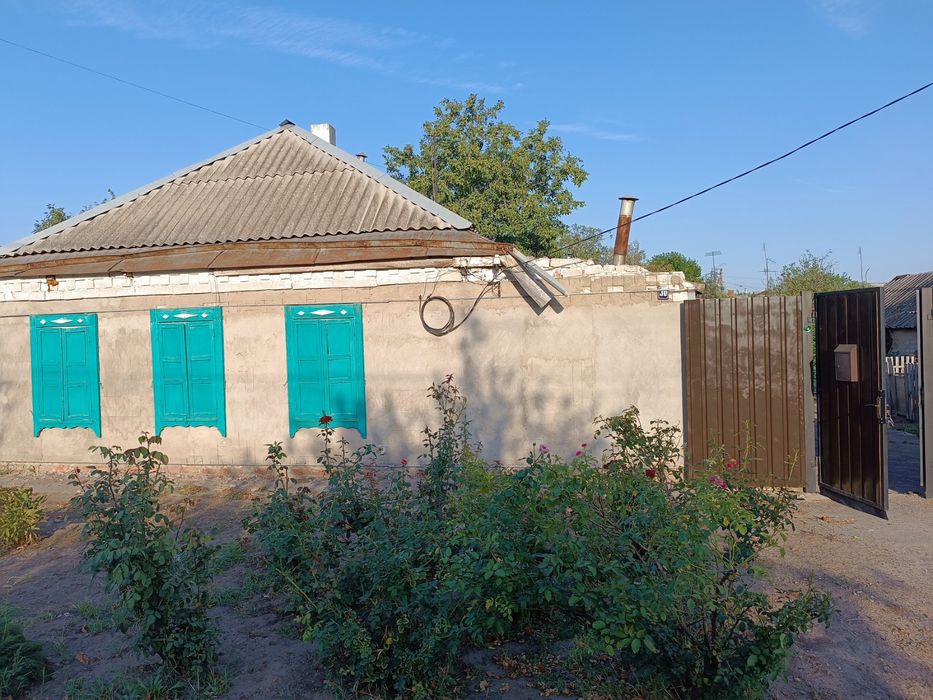 Продам участок с домом, летней кухней, хозпостройками. Центр города,.