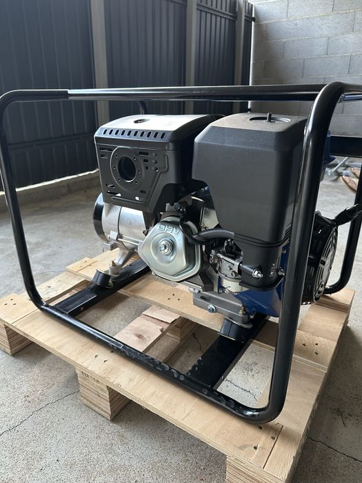 Gerador Powered PGG6500C 5.5 kva
