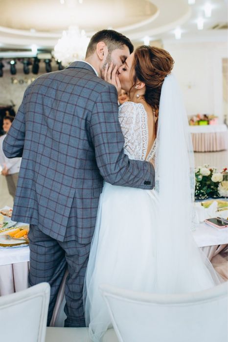 Продам весільне плаття/сукню