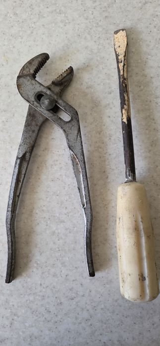 Ключ трубный отвертка