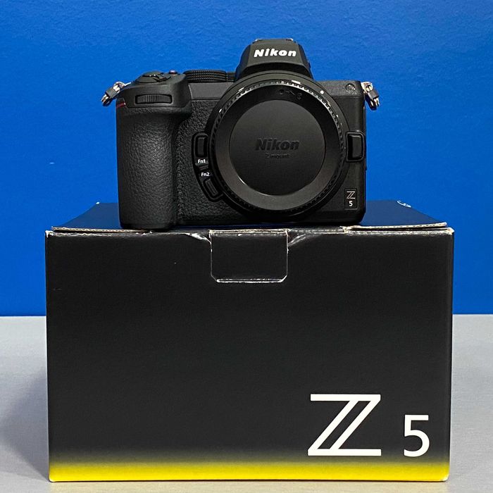 Nikon Z5 (Corpo) - 24.3MP
