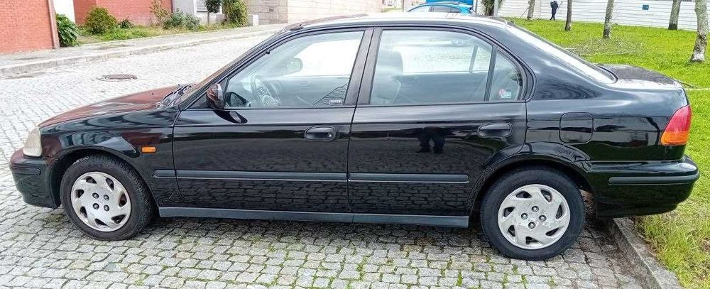 Honda Civic 1.5i LS - em ótimo estado de conservação