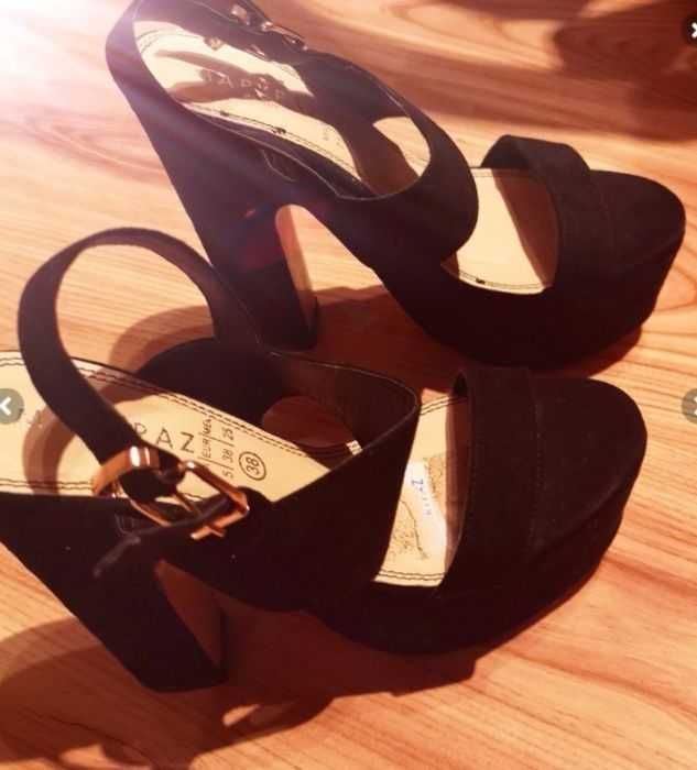 Czarne eleganckie obcasy koturna 38 HIT !!