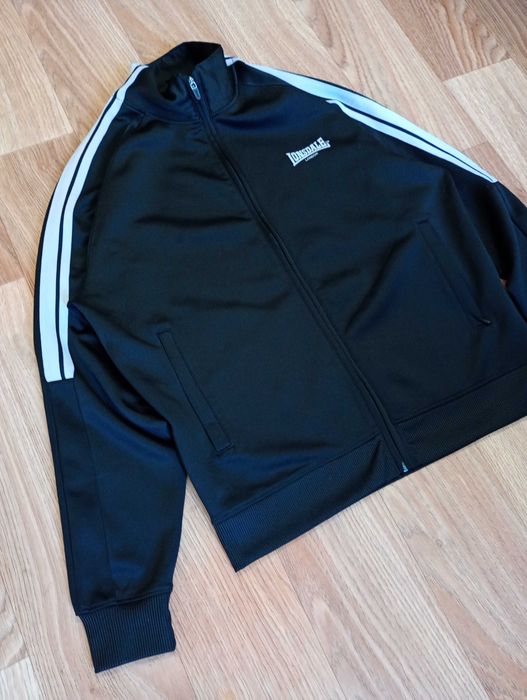 Олімпійка Lonsdale