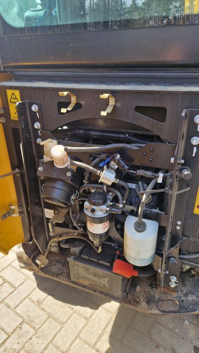 Minikoparka JCB 16C1 z 2022 roku 800mth jak nowa