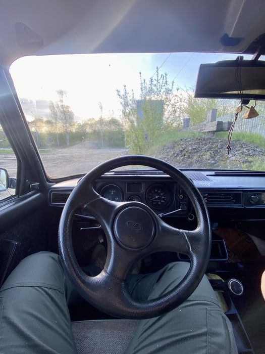 Автомобіль ваз 2105