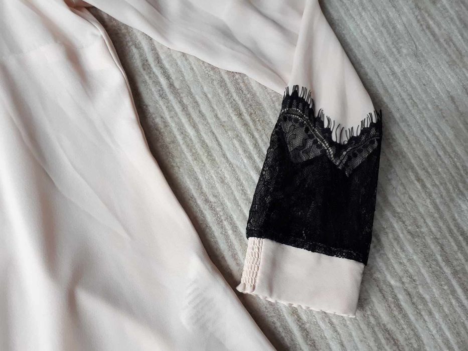 Bluzka z koronką m/L elegancka